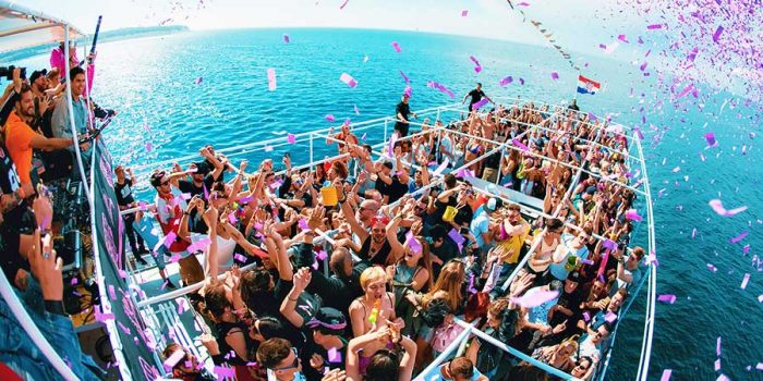 Party con ragazzi spring break invasion