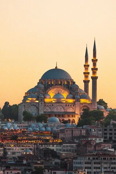 suleymaniye-mosque-in-istanbul-at-sunset-2025-02-10-07-48-08-utc