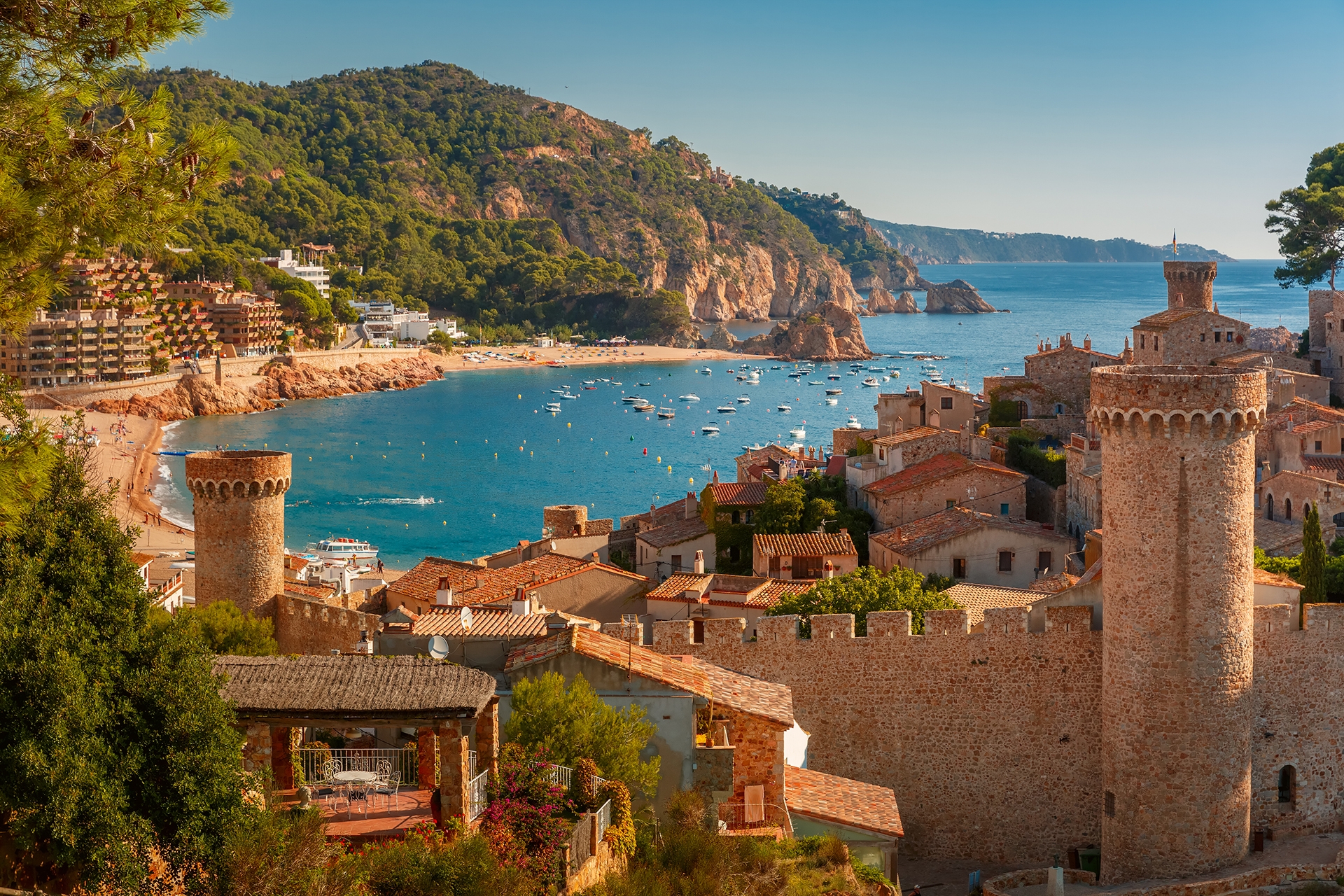 Aerial-view-of-Fortress-Vila-Vella-and-Badia-de-Tossa-bay-at-summer-in-Tossa-de-Mar